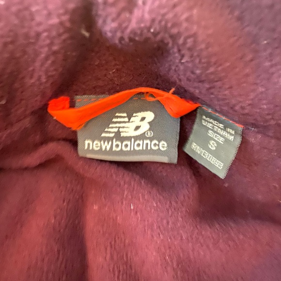 New Balance Puffer Vest - Picture 5 of 9